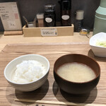 とんかつ成蔵 - ご飯、豚汁