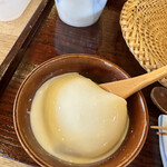 Teuchisoba Iyo Okina - お豆腐のような杏仁豆腐