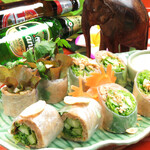 タイ政府公認 タイ料理 アロイチンチン - 