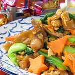 タイ政府公認 タイ料理 アロイチンチン - 