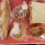 Be Kari Mominoki - フィセル　クリームパン　もみの木食パン　チーズベーグル　塩ロール