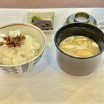 味美 神在 - 御飯、味噌汁、香の物