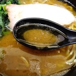ラーメン 杉田家 本店 - 鶏油たっぷり