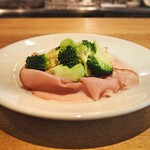 スガハラ - オーストリア プロシュートコット + 栃木 ブロッコリー