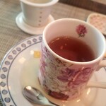 アマーティ - セットの紅茶