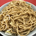 ラーメン もっけだの - 『ラーメン普通ニンニク野菜マシマシ+ネギ』の天地返し
