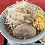 ラーメン もっけだの - 『ラーメン普通ニンニク野菜マシマシ』