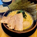 横浜家系ラーメン でら家 - 