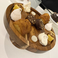 IZA - 小菓子いろいろ　フィナンシェはカレー風味