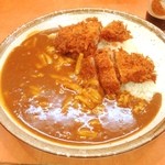 CoCo壱番屋 - 手仕込みヒレカツカレー ６辛 ２００g チーズトッピング ¥1,110
あれれ⁇ちっとも辛くないぞ⁇これはチーズのせいではないはず‼
そしてルゥ多めとかあるんだ⁉