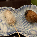 鳥田中 - 鴨入り熊野地鶏つくね 、味付燻製鶉卵のグラナパダーノチーズ 掛け