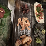 とり焼き 鶏料理 かしわ - せせり、肝、親鳥