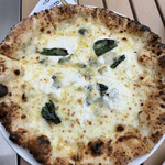 PIZZERIA MAR-DE NAPOLI - クアトロフォルマッジオ