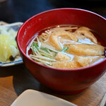 酢重ダイニング - 【ランチ定食 酢重の鉄板カツ@税込2,079円】味噌汁