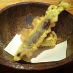 鈴なり - たらの芽と稚鮎の天ぷら