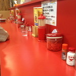 大栄ラーメン - カウンター。