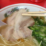大栄ラーメン - チャーシュー。