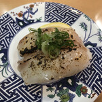 Tasukezushi - 『鯛の塩炙り』絶妙な炙り、塩加減。