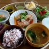 Gohan To Dashi Umamito Cafe - UMAMI御膳