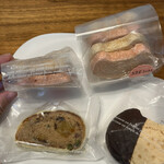 ナッシュカッツェ - メレンゲは6マイかいました、わたし、2枚であと家族1人1枚。チョコがけは美味しすぎて、ひとりで食べちゃった。