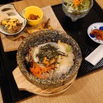 韓国料理 サンチョン - 石焼ビビンバ