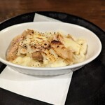 QUATTRO bar M4 - ポテトとチキンの重ね焼き