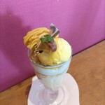 パティスリー ラ リシュテール - 安納芋のパフェ