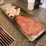 焼肉市場 - 