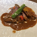 KITCHEN FUKUI - 牛肉のシャリアピンステーキ　鴨のポワレオレンジソース