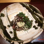 神保町 傳 - カツオのお造りに海苔と酸味が効いたタレ