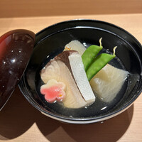 難波 鮨 よこ田 - 鰤大根塩味仕立て