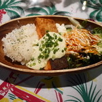 Hawaiian Dining PUROA - サーモンムニエルのわさびタルタルソース