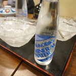 上川南店 - 氷とミネラルウォーター