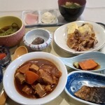 ホテル阿寒湖荘 - 料理写真:朝食です