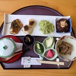 外山旅館 - 料理写真:おもち御膳