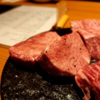 YAKINIKU BON'S - 
