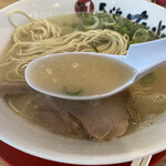 長浜ナンバーワン - とろみ感あるスープ
豚骨の香りは十分