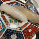 鮨よし - ヒラメの昆布締めとアオリイカ  昆布締めめっちゃやば美味  んーって声出た