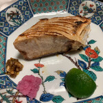 鮨よし - ブリカマ‼️13キロのブリ 仕込みを熱く語ってくれてたマスター