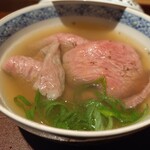 馳走 啐啄一十  - ⑯榊山牛(サーロイン)、真昆布&4種類種類(いりこ、鰹節、鯖節、あご節)の節の出汁しゃぶ【広島県広島市安佐南区の湧水(硬度8.5)】