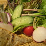 季節野菜のバーニャカウダ　950円