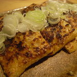 風來蕎 - 油揚げの肉みそ挟み焼き　500円