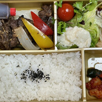 北新地 肉料理 名門 - 上ハラミ弁当 1500円