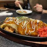 Okonomiyaki Teppanyaki Shizuru - 焼きそば[ミックス、定番ソース] 1250円
                      （ + オムそば 300円）