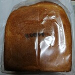 Boulangerie quatre - 一斤の片側にも刻印今入ります。