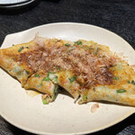 Okonomiyaki Teppanyaki Shizuru - うす焼き 750円