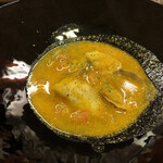 洋食彩酒 アンプリュス - 本日の魚料理は鯛とアサリのブイヤベース