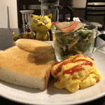 カフェ ボン ボヤージュ - スクランブルモーニングSET   ＋160円(税込)  ※横からも