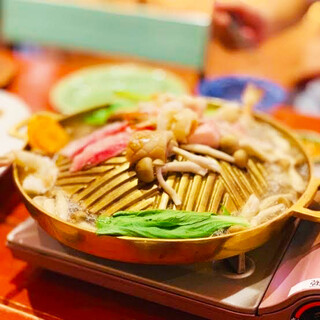 Enjoy Thai-style Yakiniku (Grilled meat) Yakiniku (Grilled meat) shabu shabu together at "Moogatha"♪