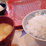 いだ天 - ご飯・お味噌汁・大根おろしなどセルフサービス